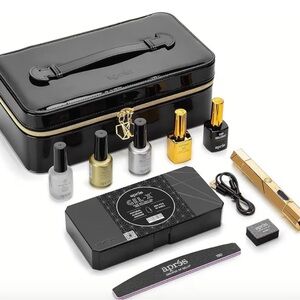 Aprés Black Nail Kit with Gold and Silver Polish